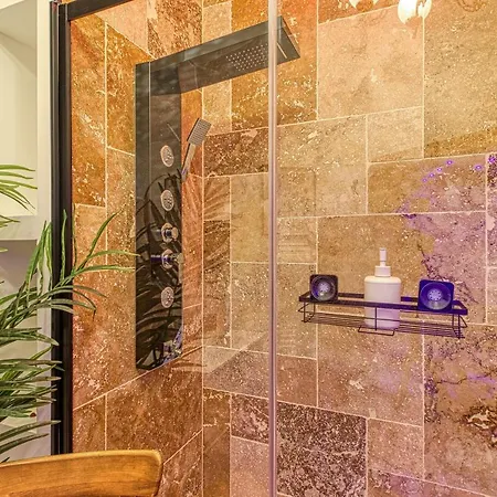 Le Saint-Pierre - Idealement Situe Avec Sauna Calais Exterior foto